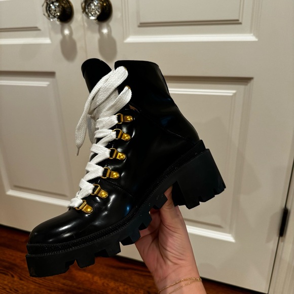 GUCCI GG LEATHER CANVAS ANKLE BOOTS BLACK W/ RED, WHITE, AND BLUE BUCKLE - Picture 9 of 16